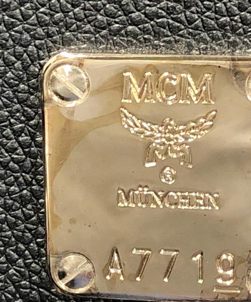 MCM（エムシーエム）MCM (エムシーエム) ハンドバッグ Black Leather Studdes Frame Bag（ブラック レザー スタッデッド フレーム バッグ） ブラック サイズ:実寸サイズにてご確認ください。の古着・服飾アイテム