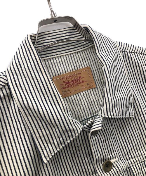 LEVI'S（リーバイス）LEVI'S (リーバイス) トラッカージャケット ホワイト×ブラック サイズ:Mの古着・服飾アイテム