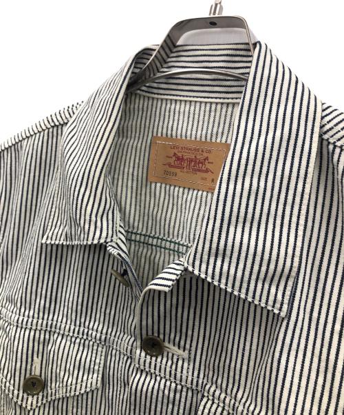 LEVI'S（リーバイス）LEVI'S (リーバイス) トラッカージャケット ホワイト×ブラック サイズ:Mの古着・服飾アイテム