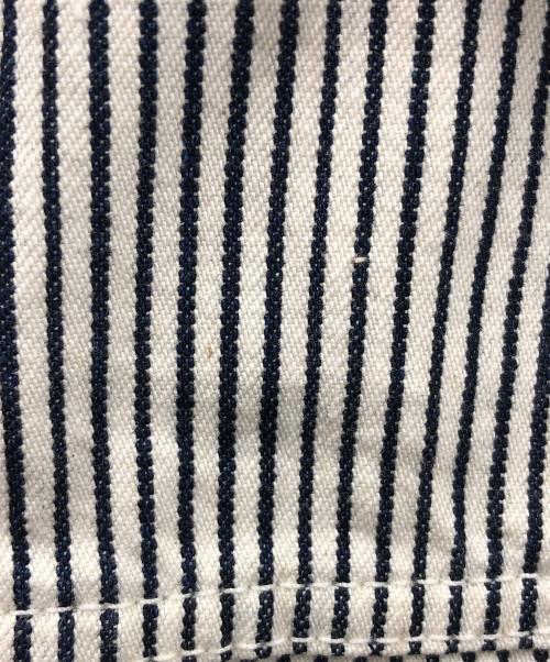 LEVI'S（リーバイス）LEVI'S (リーバイス) トラッカージャケット ホワイト×ブラック サイズ:Mの古着・服飾アイテム