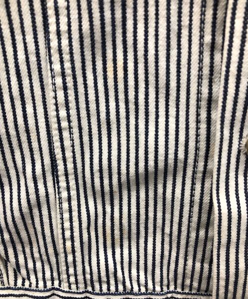 LEVI'S（リーバイス）LEVI'S (リーバイス) トラッカージャケット ホワイト×ブラック サイズ:Mの古着・服飾アイテム