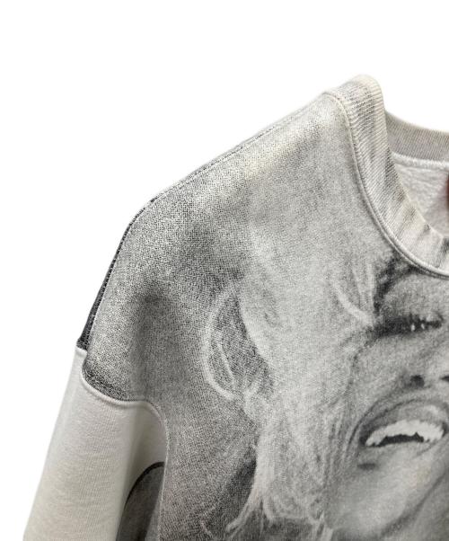 SUPREME（シュプリーム）Supreme (シュプリーム) スウェット Naomi Crewneck Sweatshirt （オミ クルーネック スウェットシャツ） ホワイト サイズ:Mの古着・服飾アイテム