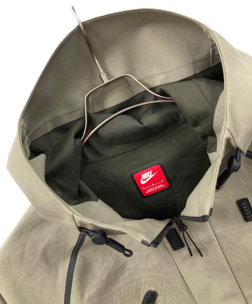 NIKE（ナイキ）NIKE (ナイキ) NIKE TECH STORM-FIT HOODED RAIN JACKET（ナイキ テック ストーム-フィット フーデッド レイン ジャケット） グリーン サイズ:Mの古着・服飾アイテム