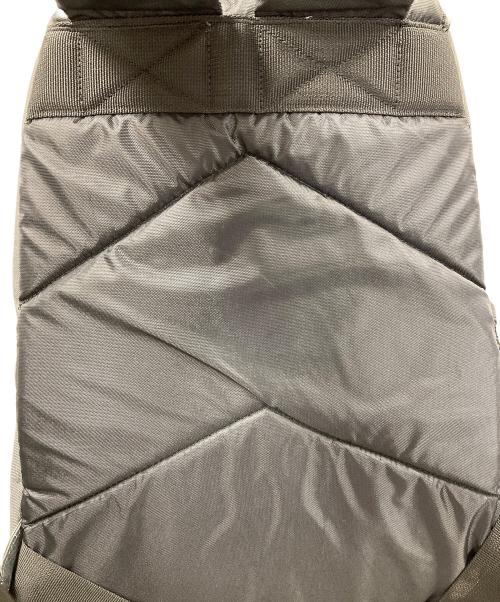 CarHartt（カーハート）CarHartt (カーハート) リュック KICKFLIP BACKPACK（キックフリップ バックパック） グレー サイズ:実寸サイズにてご確認ください。の古着・服飾アイテム