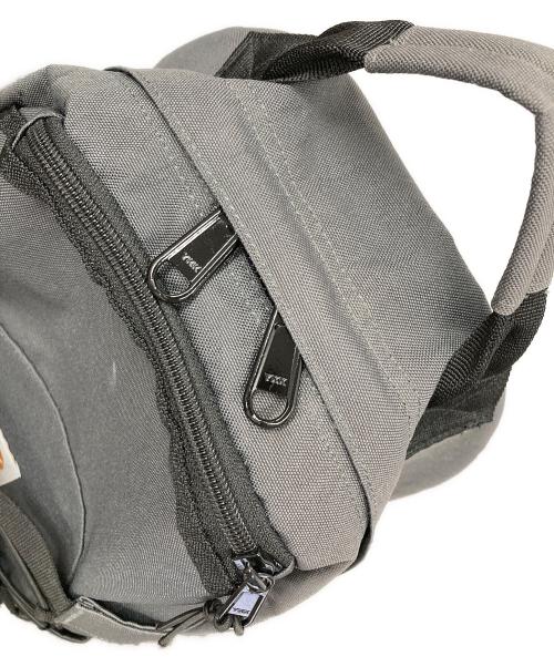 CarHartt（カーハート）CarHartt (カーハート) リュック KICKFLIP BACKPACK（キックフリップ バックパック） グレー サイズ:実寸サイズにてご確認ください。の古着・服飾アイテム