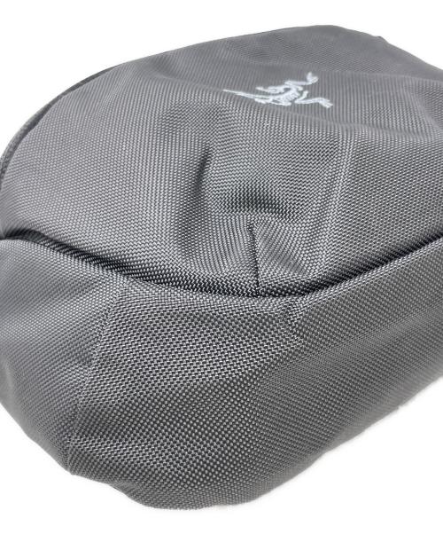 ARC'TERYX（アークテリクス）ARC'TERYX (アークテリクス) ショルダーバッグ Maka 2 Waistpack（マカ 2 ウエストパック） グレー サイズ:実寸サイズにてご確認ください。の古着・服飾アイテム