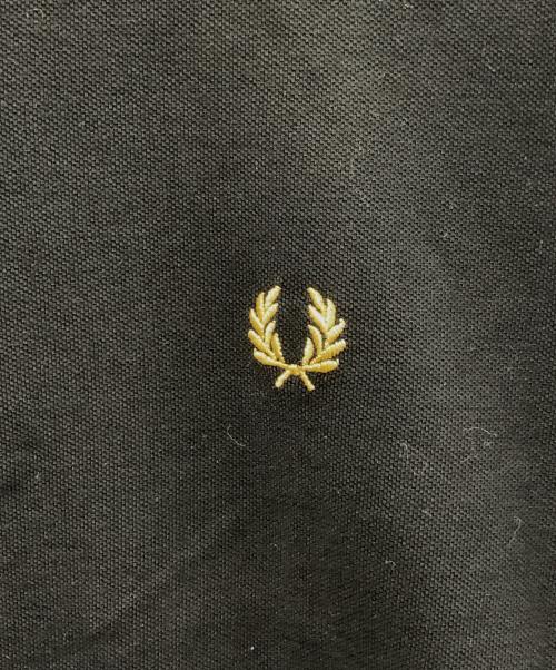 FRED PERRY（フレッドペリー）FRED PERRY (フレッドペリー) ポロシャツ ブラック サイズ:44 未使用品の古着・服飾アイテム