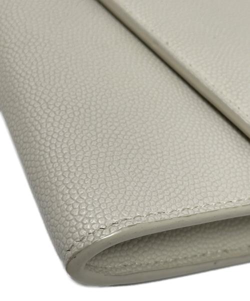 Saint Laurent Paris（サンローランパリ）Saint Laurent Paris (サンローランパリ) ショルダーバッグ アップタウン チェーンウォレット ベージュ サイズ:実寸サイズにてご確認ください。の古着・服飾アイテム