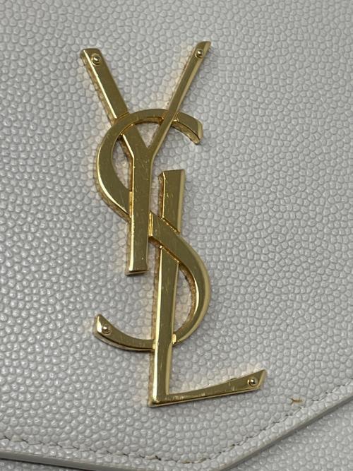 Saint Laurent Paris（サンローランパリ）Saint Laurent Paris (サンローランパリ) ショルダーバッグ アップタウン チェーンウォレット ベージュ サイズ:実寸サイズにてご確認ください。の古着・服飾アイテム