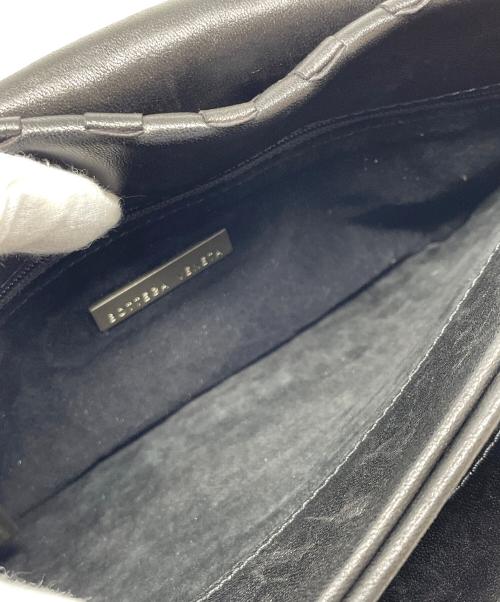 BOTTEGA VENETA（ボッテガベネタ）BOTTEGA VENETA (ボッテガベネタ) クラッチバッグ ブラック サイズ:実寸サイズにてご確認ください。の古着・服飾アイテム