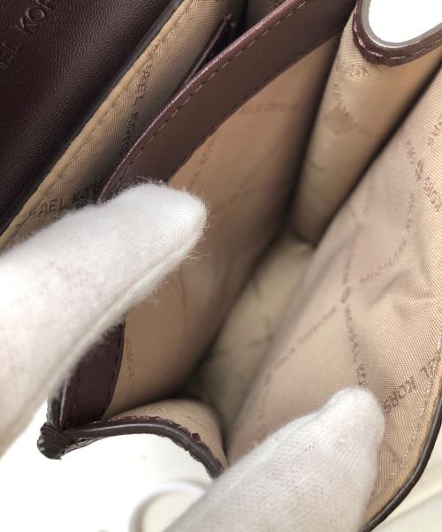 MICHAEL KORS（マイケル・コース）MICHAEL KORS (マイケル・コース) スマホポーチ ベージュ×ブラウン サイズ:実寸サイズにてご確認ください。の古着・服飾アイテム