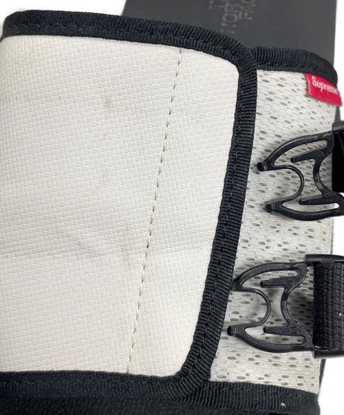THE NORTH FACE（ザ ノース フェイス）THE NORTH FACE (ザ ノース フェイス) SUPREME (シュプリーム) トレッキングサンダル ブラック×アイボリー サイズ:27cmの古着・服飾アイテム