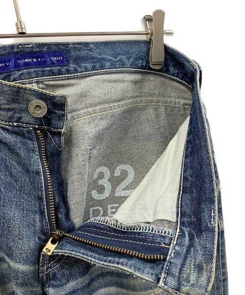 DENIM BY VANQUISH&FRAGMENT（デニムバイヴァンキッシュ&フラグメント）DENIM BY VANQUISH&FRAGMENT (デニムバイヴァンキッシュ&フラグメント) ダメージデニムパンツ インディゴ サイズ:32の古着・服飾アイテム