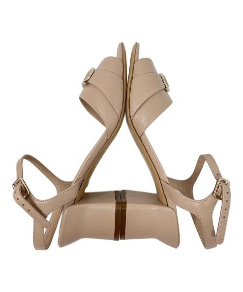 Salvatore Ferragamo（サルヴァトーレ フェラガモ）Salvatore Ferragamo (サルヴァトーレ フェラガモ) パンプス ONDINA（オンディーナ） ベージュ サイズ:6の古着・服飾アイテム