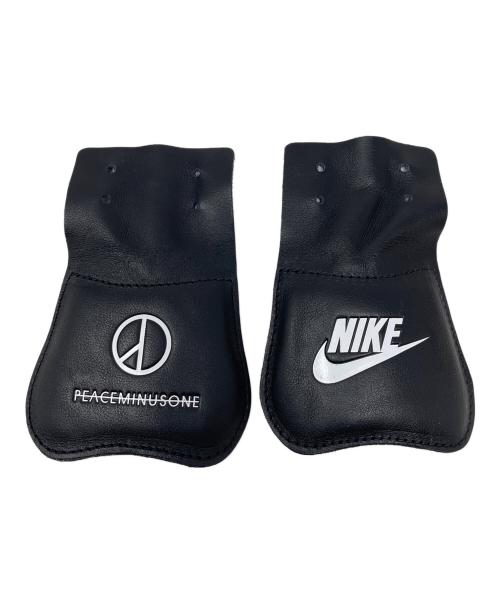 NIKE（ナイキ）NIKE (ナイキ) ローカットスニーカー KWONDO 1/PEACEMINUSONE（クウォンド 1 / ピースマイナスワン） ブラック×ホワイト サイズ:27cm 未使用品の古着・服飾アイテム