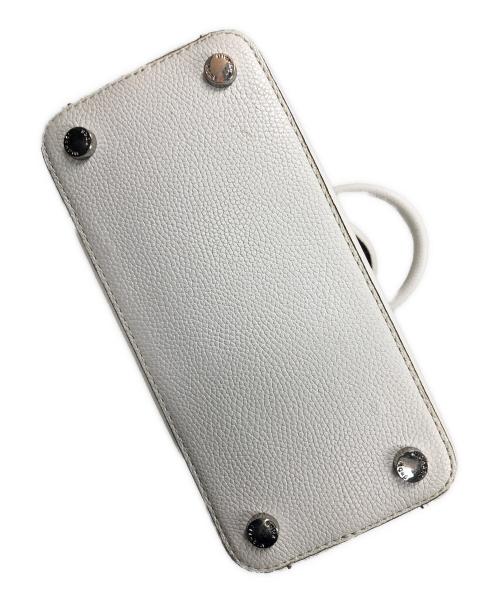 MICHAEL KORS（マイケル・コース）MICHAEL KORS (マイケル・コース) 2WAYバッグ ハンドバッグ ショルダーバッグ ADELE MD MESSENGER（アデル ミディアム メッセンジャー） ホワイト サイズ:実寸サイズにてご確認ください。の古着・服飾アイテム