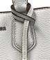 中古・古着 MICHAEL KORS (マイケル・コース) 2WAYバッグ ハンドバッグ ショルダーバッグ ADELE MD MESSENGER（アデル ミディアム メッセンジャー） ホワイト サイズ:実寸サイズにてご確認ください。：6000円