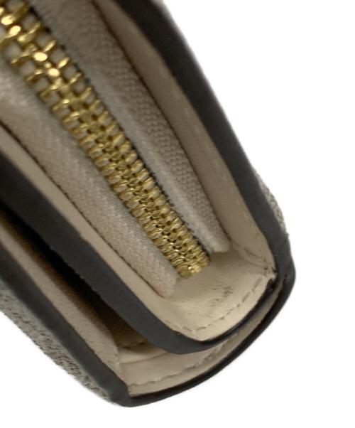 MICHAEL KORS（マイケルコース）MICHAEL KORS (マイケルコース) 2つ折り財布 シグネチャー ホワイト サイズ:実寸サイズにてご確認ください。の古着・服飾アイテム