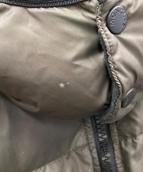 MONCLER（モンクレール）MONCLER (モンクレール) ダウンジャケット オリーブ サイズ:2の古着・服飾アイテム