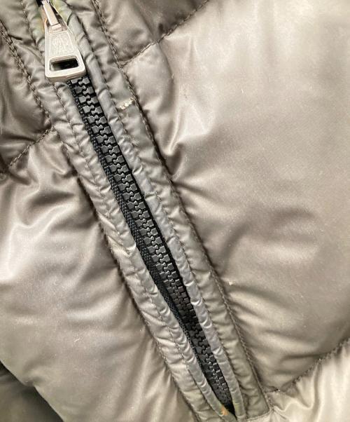 MONCLER（モンクレール）MONCLER (モンクレール) ダウンジャケット オリーブ サイズ:2の古着・服飾アイテム