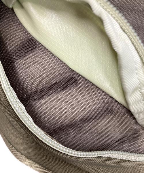 Patagonia（パタゴニア）Patagonia (パタゴニア) バックパック Altvia Pack 28L（アルトヴィア パック 28リットル） グリーン サイズ:実寸サイズにてご確認ください。の古着・服飾アイテム