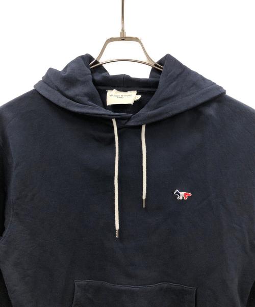 maison kitsune（メゾンキツネ）maison kitsune (メゾンキツネ) プルオーバーパーカー ネイビー サイズ:Mの古着・服飾アイテム