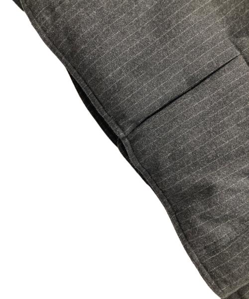 BARNEYS NEWYORK（バーニーズ・ニューヨーク）BARNEYS NEWYORK (バーニーズ・ニューヨーク) ウールダウンジャケット グレー サイズ:実寸サイズにてご確認ください。の古着・服飾アイテム