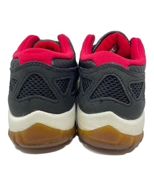 NIKE（ナイキ）NIKE (ナイキ) ローカットスニーカー AIR JORDAN 11 LOW（エア ジョーダン 11 ロー） ブラック×レッド サイズ:26㎝の古着・服飾アイテム