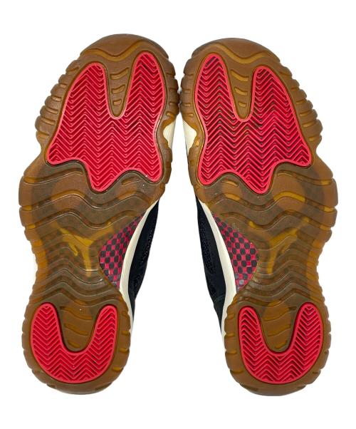NIKE（ナイキ）NIKE (ナイキ) ローカットスニーカー AIR JORDAN 11 LOW（エア ジョーダン 11 ロー） ブラック×レッド サイズ:26㎝の古着・服飾アイテム