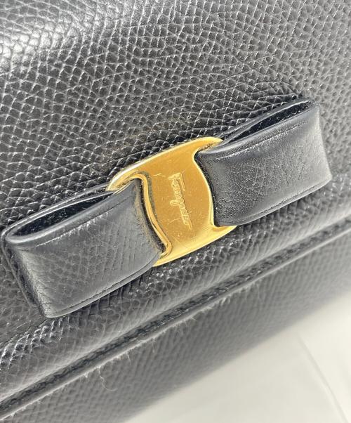 Salvatore Ferragamo（サルヴァトーレ フェラガモ）Salvatore Ferragamo (サルヴァトーレ フェラガモ) 長財布 ヴァラリボン サイズ:実寸サイズにてご確認ください。の古着・服飾アイテム