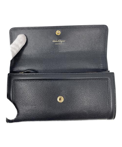 Salvatore Ferragamo（サルヴァトーレ フェラガモ）Salvatore Ferragamo (サルヴァトーレ フェラガモ) 長財布 ヴァラリボン サイズ:実寸サイズにてご確認ください。の古着・服飾アイテム