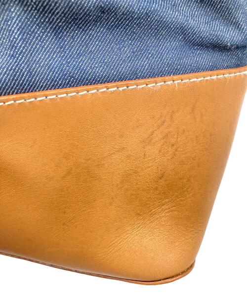 A.P.C.（アーペーセー）A.P.C. (アーペーセー) トートバッグ AXEL（アクセル） インディゴ×ブラウン サイズ:実寸サイズにてご確認ください。の古着・服飾アイテム