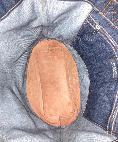 A.P.C.（アーペーセー）A.P.C. (アーペーセー) トートバッグ AXEL（アクセル） インディゴ×ブラウン サイズ:実寸サイズにてご確認ください。の古着・服飾アイテム