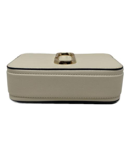 MARC JACOBS（マークジェイコブス）MARC JACOBS (マークジェイコブス) ショルダーバッグ ザ スナップ ショット アイボリー×ブラック サイズ:実寸サイズにてご確認ください。の古着・服飾アイテム