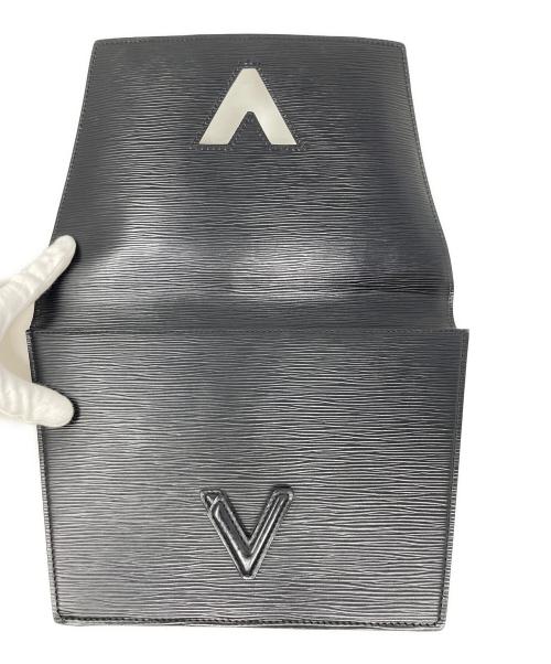 LOUIS VUITTON（ルイ ヴィトン）LOUIS VUITTON (ルイ ヴィトン) クラッチバッグ エピ トラペーズ ブラック サイズ:実寸サイズにてご確認ください。の古着・服飾アイテム
