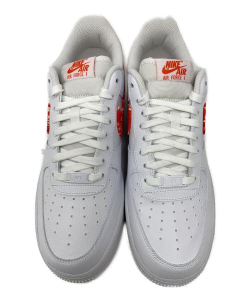 NIKE（ナイキ）NIKE (ナイキ) スニーカー Women's Air Force 1 Low 07 Essential  (ウィメンズ エアフォース1 ロー 07 エッセンシャル) ホワイト×オレンジ サイズ:28cmの古着・服飾アイテム