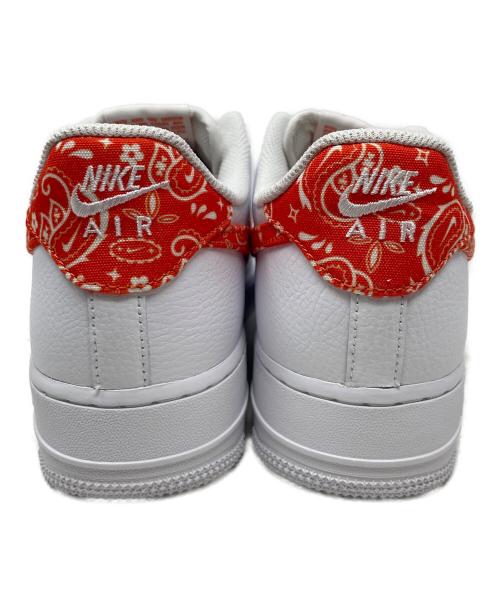 NIKE（ナイキ）NIKE (ナイキ) スニーカー Women's Air Force 1 Low 07 Essential  (ウィメンズ エアフォース1 ロー 07 エッセンシャル) ホワイト×オレンジ サイズ:28cmの古着・服飾アイテム