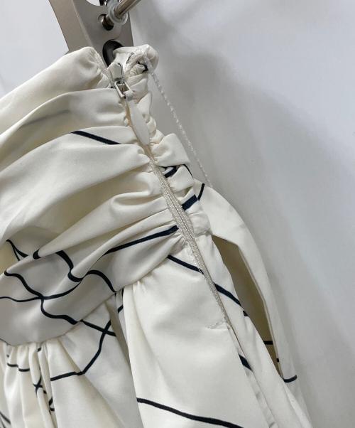 FRAY ID（フレイ アイディー）FRAY ID (フレイ アイディー) ロングスカート ジオメトリープリントマキシスカート ホワイトの古着・服飾アイテム