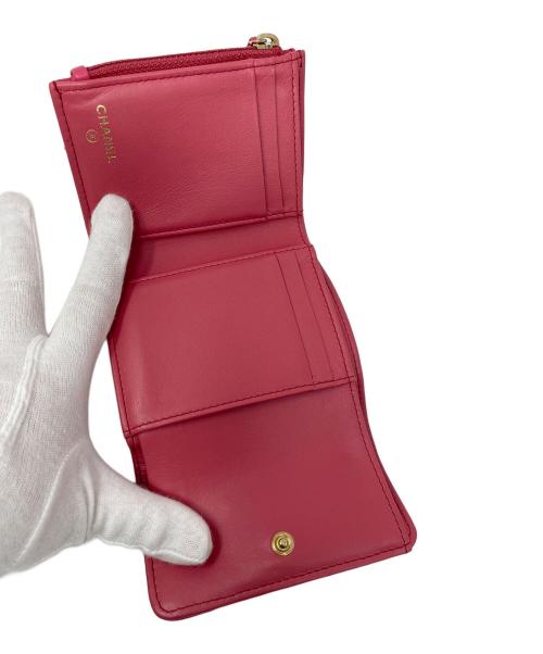 CHANEL（シャネル）CHANEL (シャネル) 3つ折り財布 スモールフラップウォレット ピンク サイズ:実寸サイズにてご確認ください。の古着・服飾アイテム