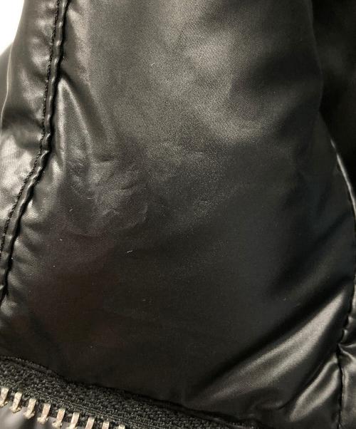 PRADA（プラダ）PRADA (プラダ) トライアングルロゴ ナイロンダウンジャケット ブラック サイズ:44の古着・服飾アイテム
