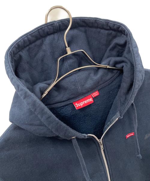 SUPREME（シュプリーム）SUPREME (シュプリーム) ジップパーカー Small Box Zip Up Hooded Sweatshirt（スモール ボックス ジップ アップ フーデッド スウェットシャツ） ネイビー サイズ:Mediumの古着・服飾アイテム