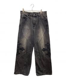 SUPPLIER（サプライヤー）の古着「バギージーンズ Cross Leather Patch Baggy Denim Pants（クロス レザー パッチ バギー デニム パンツ）」｜グレー