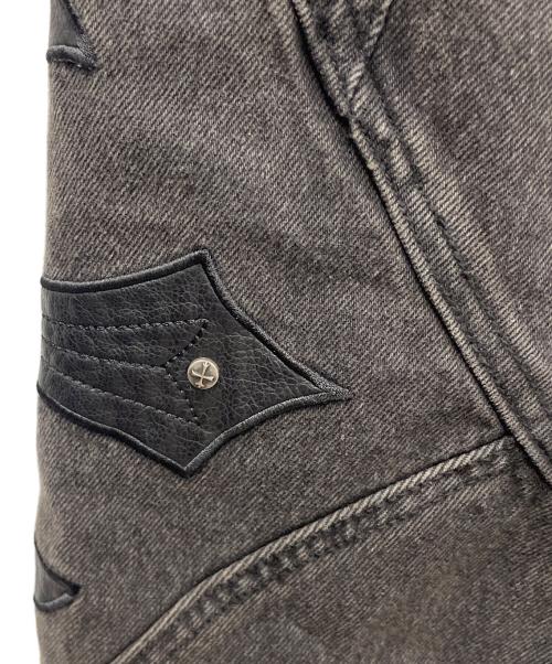 SUPPLIER（サプライヤー）SUPPLIER (サプライヤー) バギージーンズ Cross Leather Patch Baggy Denim Pants（クロス レザー パッチ バギー デニム パンツ） グレー サイズ:Lの古着・服飾アイテム