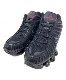 NIKE（ナイキ）の古着「ローカットスニーカー Shox TL "Black/Metallic Hematite/Max Orange/Black"（ショックス TL "ブラック/メタリックヘマタイト/マックスオレンジ/ブラック"）」｜ブラック