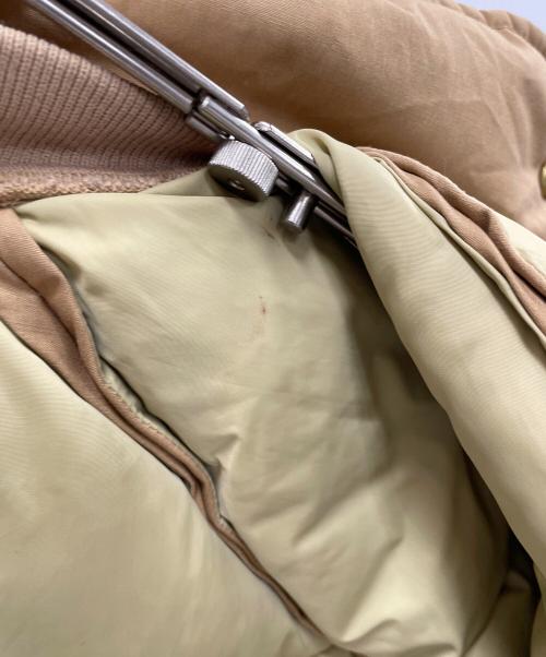 Eddie Bauer（エディーバウアー）Eddie Bauer (エディーバウアー) ダウンジャケット カーキ×ベージュ サイズ:実寸サイズにてご確認ください。の古着・服飾アイテム