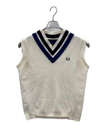 FRED PERRY（フレッドペリー）の古着「ニットベスト」｜ホワイト
