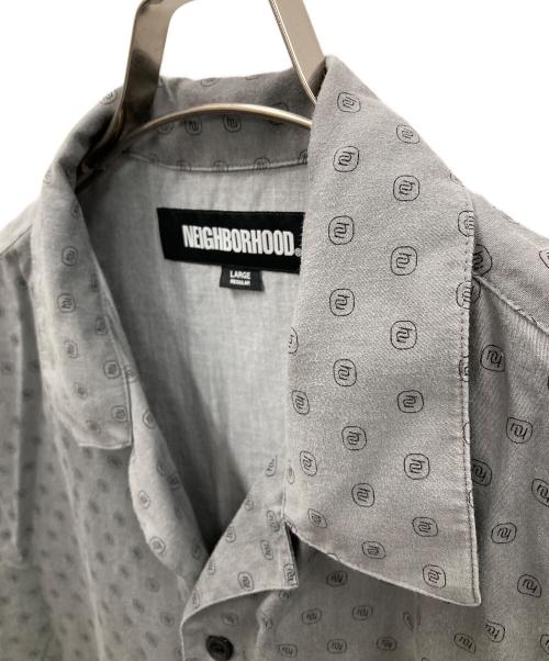 NEIGHBORHOOD（ネイバーフッド）NEIGHBORHOOD (ネイバーフッド) アロハシャツ MONOGRAM PATTERN HAWAIIAN SHIRT（モノグラム パターン ハワイアン シャツ） グレー サイズ:Lの古着・服飾アイテム