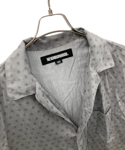 NEIGHBORHOOD（ネイバーフッド）NEIGHBORHOOD (ネイバーフッド) アロハシャツ MONOGRAM PATTERN HAWAIIAN SHIRT（モノグラム パターン ハワイアン シャツ） グレー サイズ:Lの古着・服飾アイテム