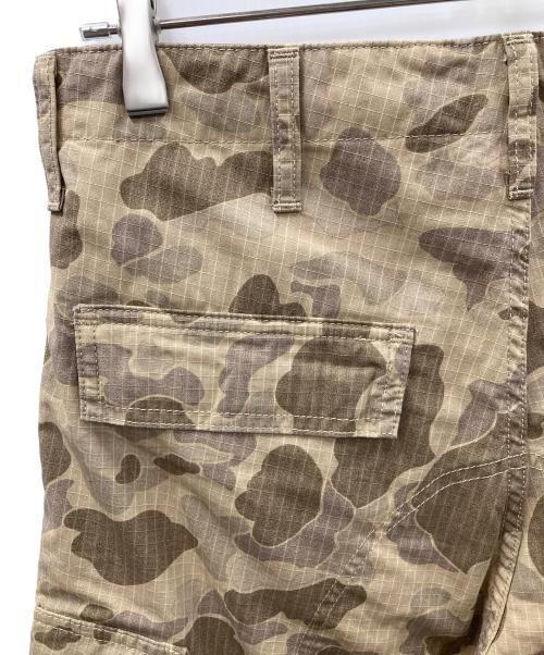 CarHartt（カーハート）CarHartt (カーハート) カーゴハーフパンツ Regular Cargo Short（レギュラー カーゴ ショート） ベージュ サイズ:30 未使用品の古着・服飾アイテム