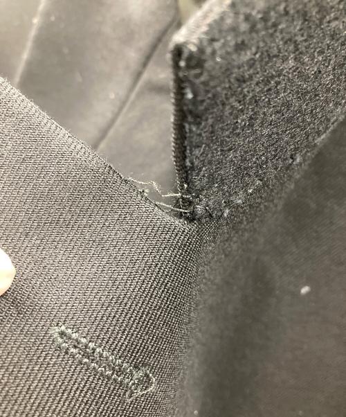 GIORGIO ARMANI（ジョルジオアルマーニ）GIORGIO ARMANI (ジョルジオアルマーニ) テーラードジャケット ブラック サイズ:実寸サイズにてご確認ください。の古着・服飾アイテム